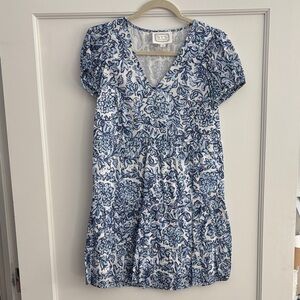 Sail to Sable Blue and White Patterned Top